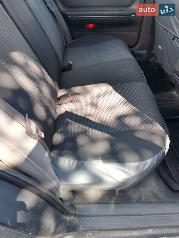 Хэтчбек Mazda 626 1990 в Запорожье