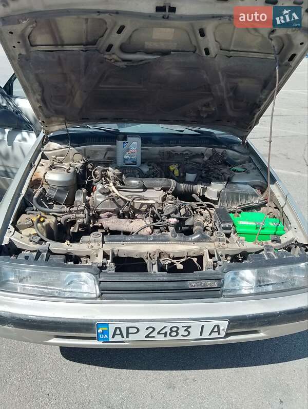Хэтчбек Mazda 626 1990 в Запорожье