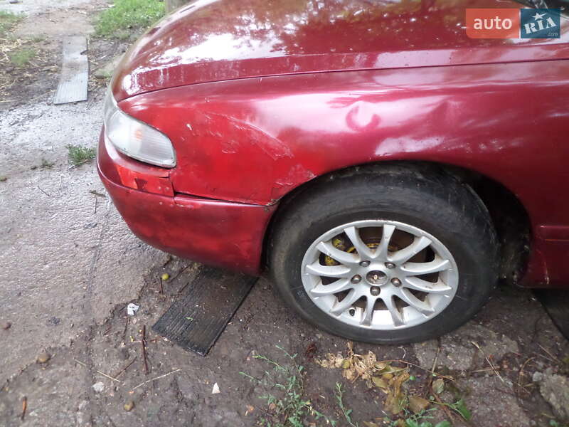 Седан Mazda 626 1993 в Апостолово