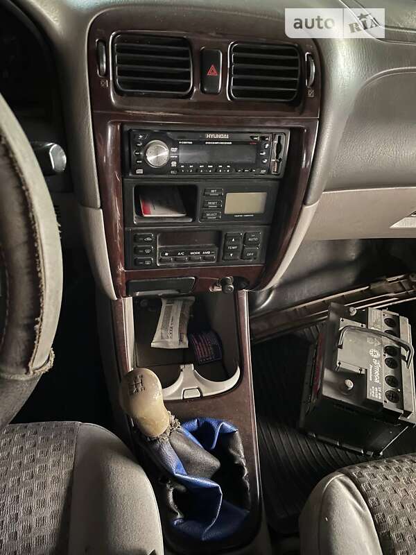 Седан Mazda 626 2000 в Каменском