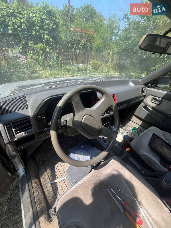 Седан Mazda 626 1987 в Львові