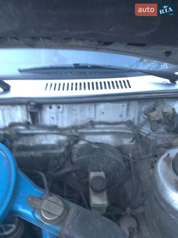 Седан Mazda 626 1987 в Глыбокой