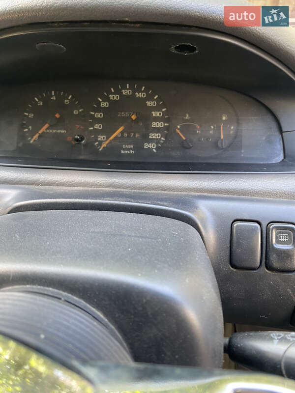 Хэтчбек Mazda 626 1993 в Одессе