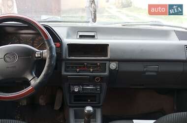 Хэтчбек Mazda 626 1987 в 