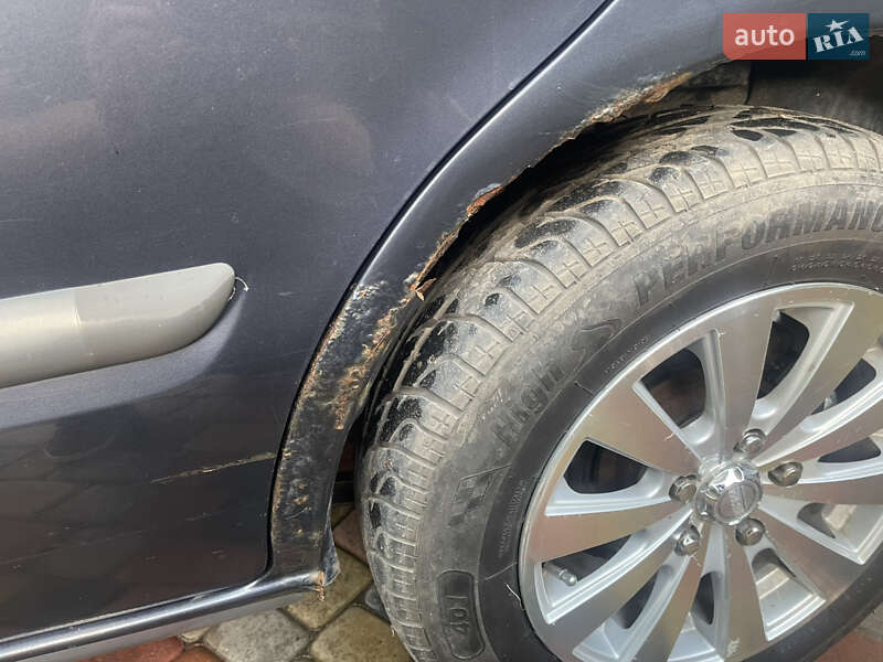 Седан Mazda 626 2000 в Львове