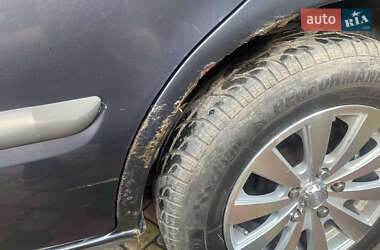 Седан Mazda 626 2000 в 