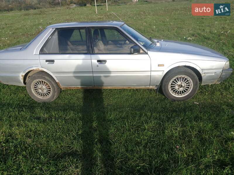 Седан Mazda 626 1985 в Рівному