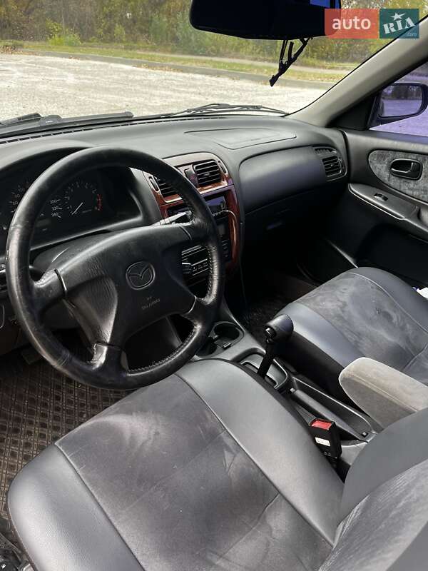 Седан Mazda 626 1998 в Каневе