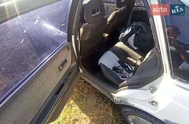 Хэтчбек Mazda 626 1989 в 