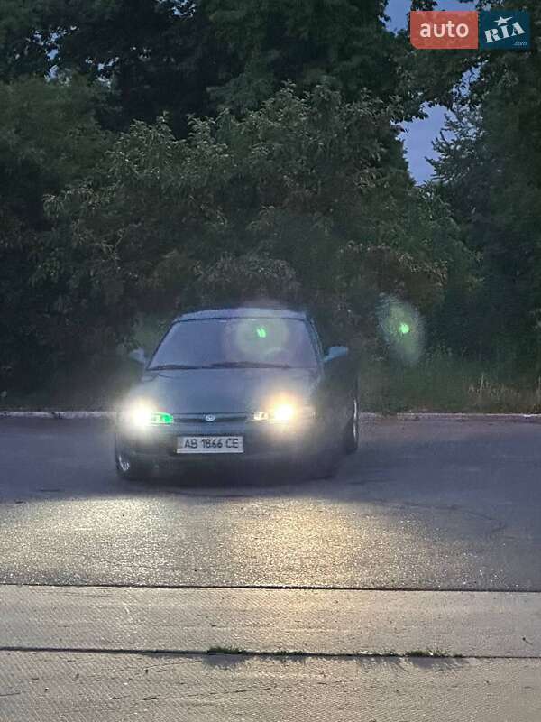 Седан Mazda 626 1994 в Шпикове