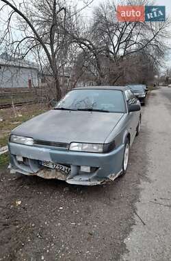 Хэтчбек Mazda 626 1988 в 