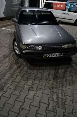 Седан Mazda 626 1990 в Чернівцях