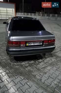 Седан Mazda 626 1990 в Чернівцях