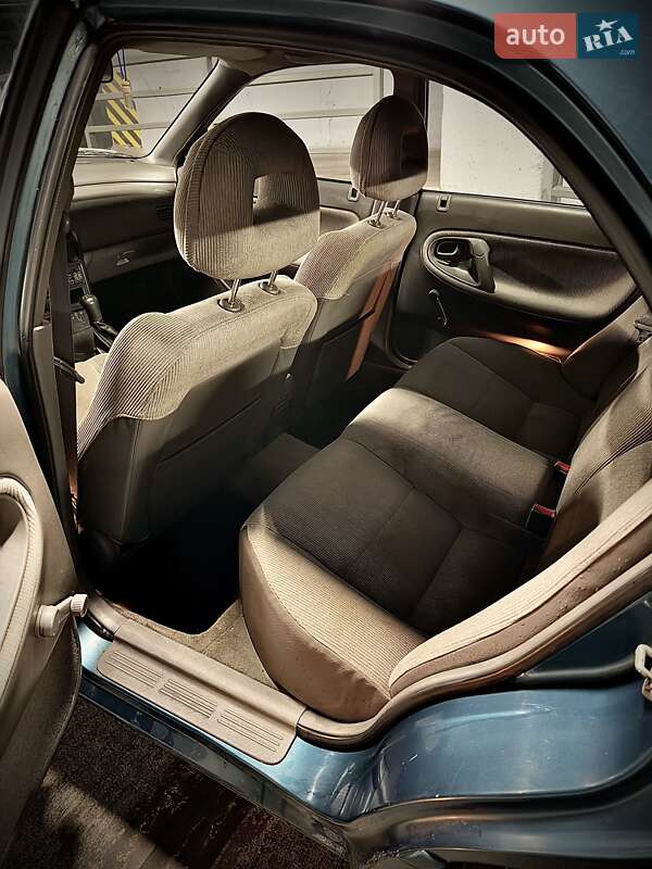 Седан Mazda 626 1994 в Одессе