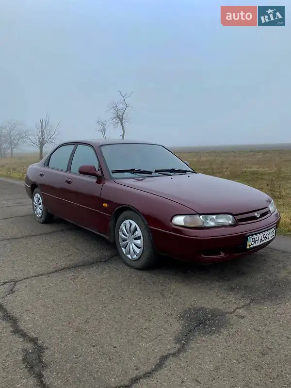 Седан Mazda 626 1992 в 