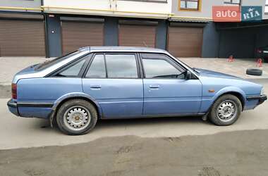 Хетчбек Mazda 626 1985 в Хмельницькому