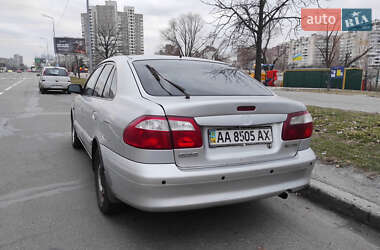 Хэтчбек Mazda 626 2000 в 