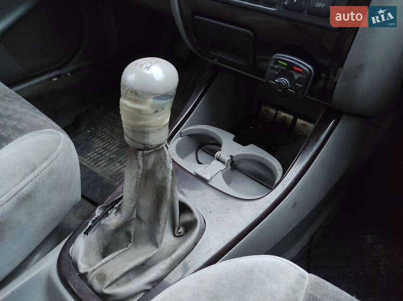 Хэтчбек Mazda 626 2000 в Киеве