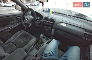 Хэтчбек Mazda 626 2000 в 