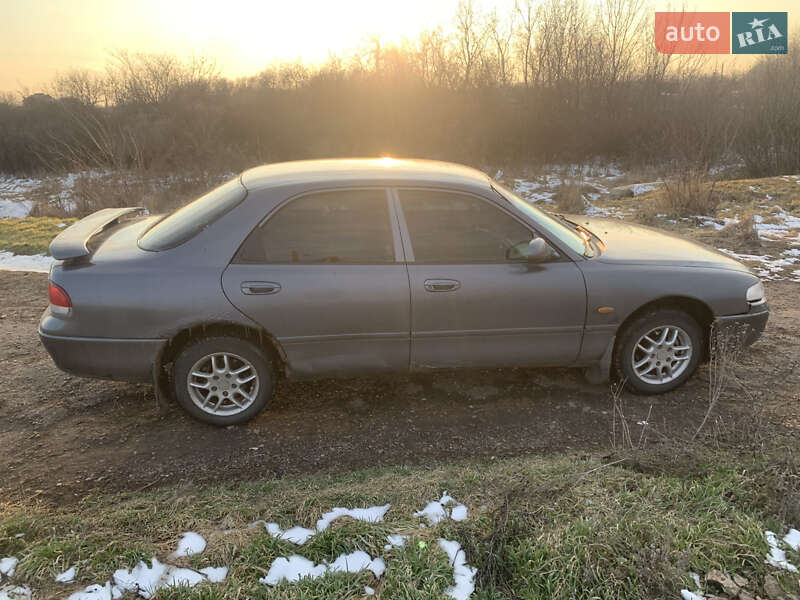 Седан Mazda 626 1994 в Раздельной