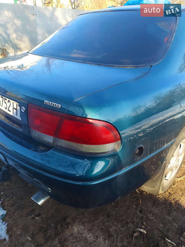 Седан Mazda 626 1993 в Чутове