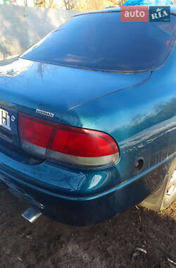 Седан Mazda 626 1993 в 