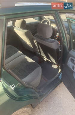 Универсал Mazda 626 2000 в 
