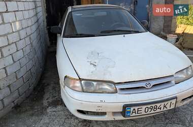 Хэтчбек Mazda 626 1992 в 