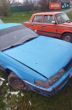 Хэтчбек Mazda 626 1987 в 