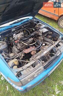 Хэтчбек Mazda 626 1987 в 
