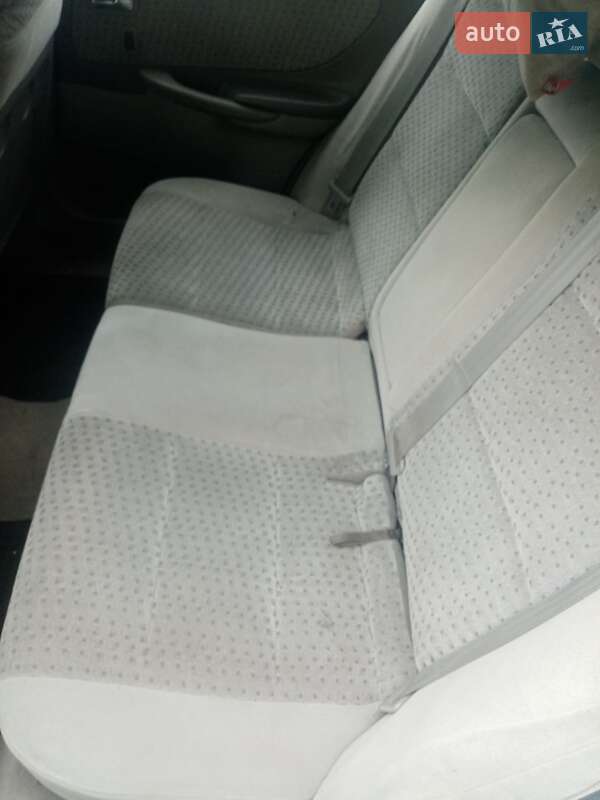 Хэтчбек Mazda 626 2001 в Львове