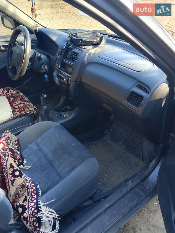 Седан Mazda 626 1997 в Теплику