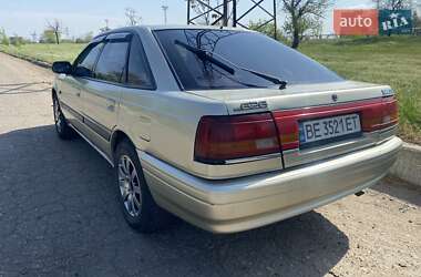 Хэтчбек Mazda 626 1989 в 