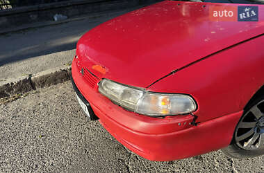 Хэтчбек Mazda 626 1993 в 