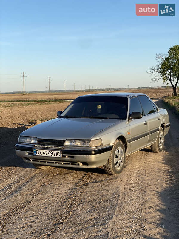 Седан Mazda 626 1987 в 