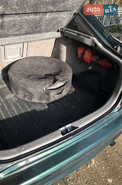 Хетчбек Mazda 626 2002 в 