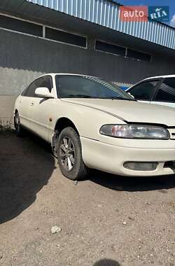 Седан Mazda 626 1993 в 
