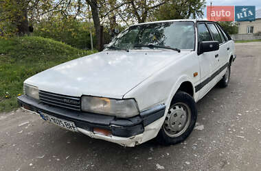Хэтчбек Mazda 626 1986 в 