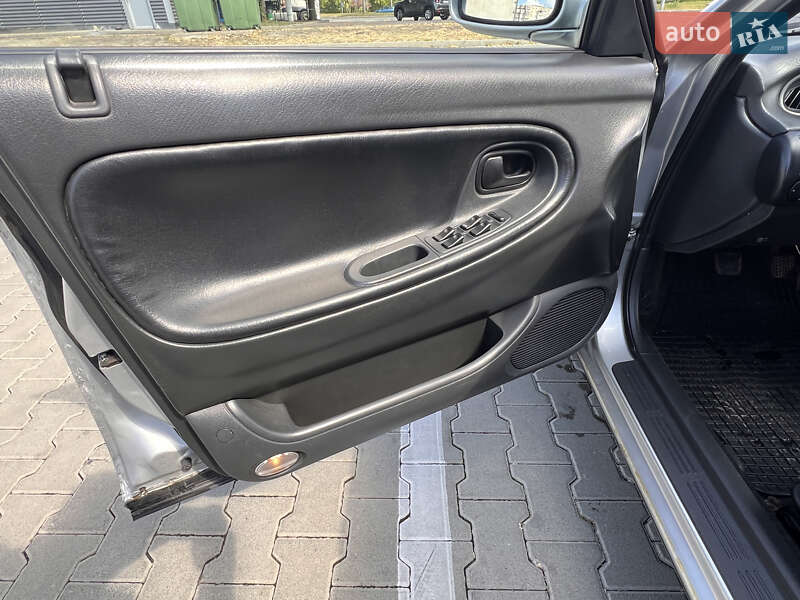 Седан Mazda 626 1996 в Києві