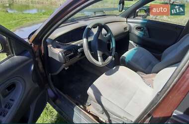 Седан Mazda 626 1993 в 