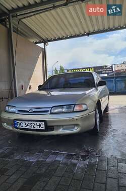 Седан Mazda 626 1993 в 