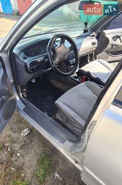 Седан Mazda 626 1993 в 