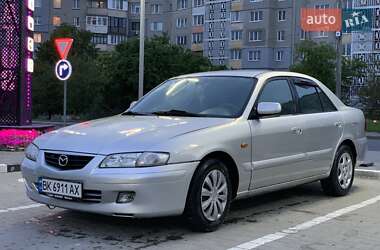 Хэтчбек Mazda 626 2000 в 
