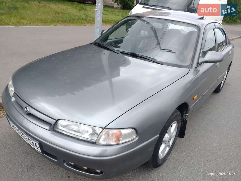 Седан Mazda 626 1992 в 
