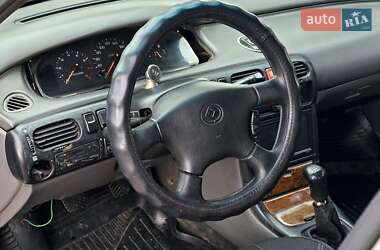 Седан Mazda 626 1993 в 