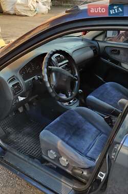 Хэтчбек Mazda 626 1997 в 