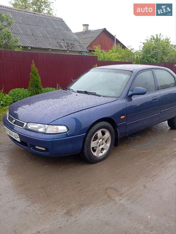 Седан Mazda 626 1996 в 