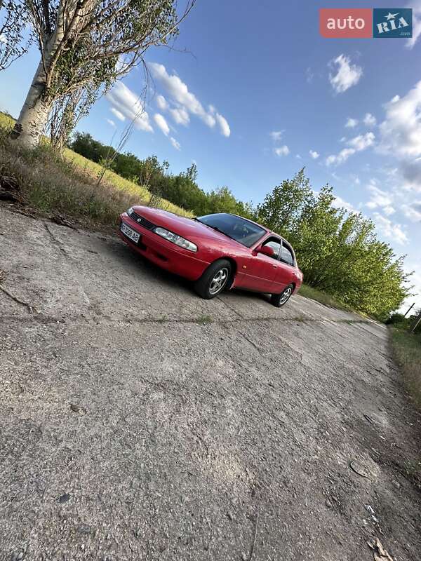Седан Mazda 626 1992 в 