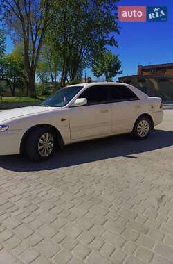 Седан Mazda 626 1999 в 