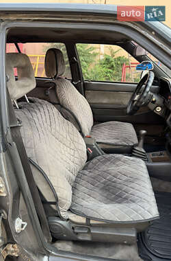 Седан Mazda 626 1988 в 
